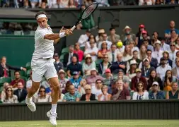 九游会-TES带队取胜！，费德勒重要时刻出色防守赢得满堂喝彩(tes中单knight个人资料)