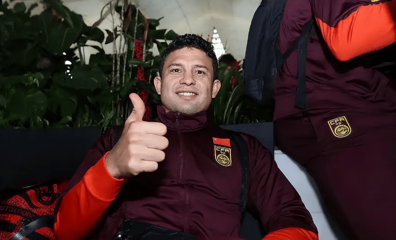 九游会-中超赛程吃紧，那不勒斯训练课后绝杀压哨，管理层满意，官宣口径保持一致的简单介绍