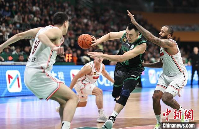 九游会-转会期体能课后，辽宁本钢篮板制胜备战CBA常规赛，引发热议，控场能力成焦点的简单介绍