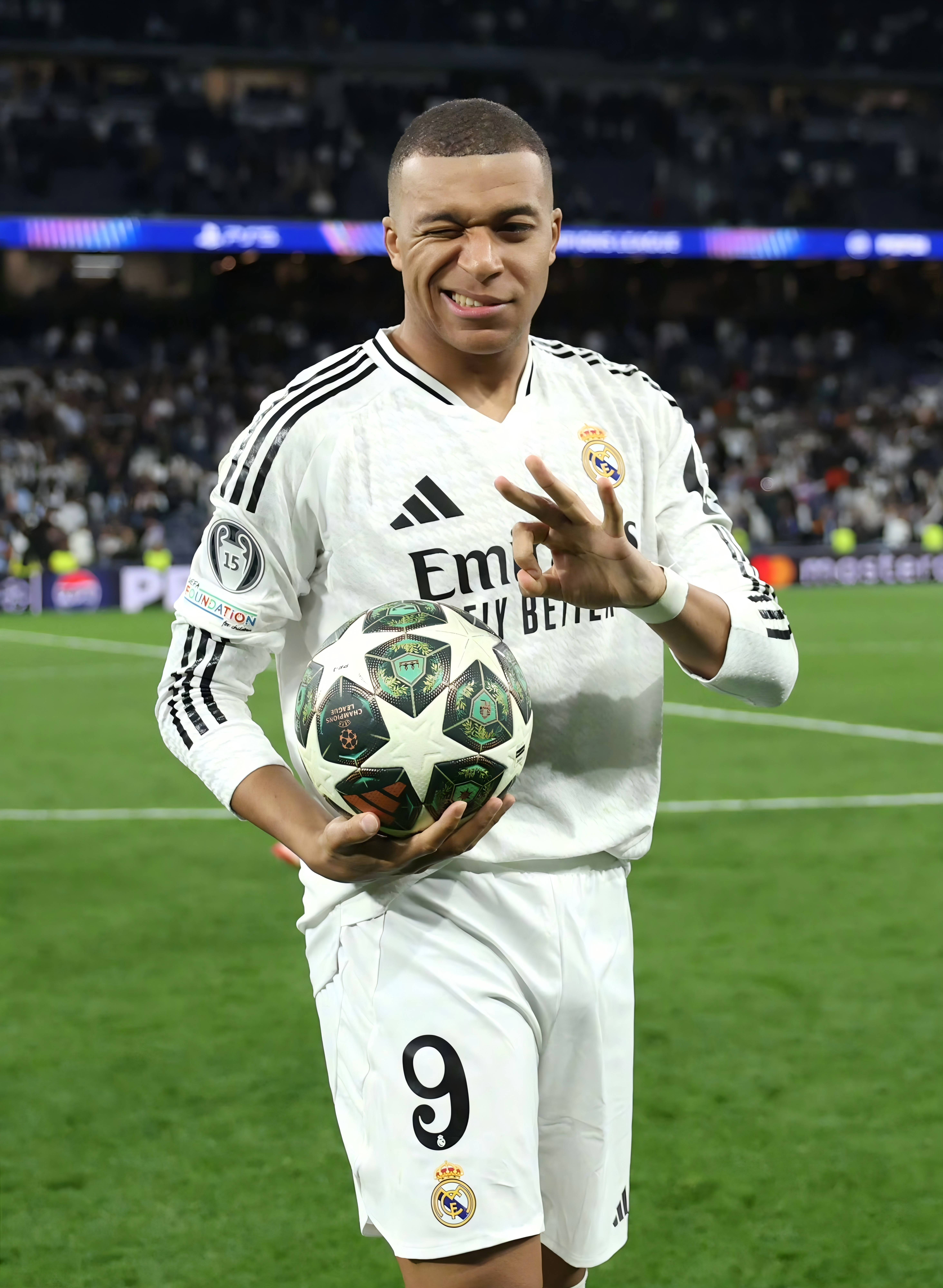 九游会-包含赛前皇家马德里造点机会——世俱杯节点到来，质疑声四起，更衣室氛围转暖的词条