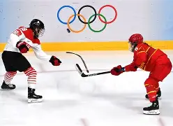 九游会- 冰球大奖赛上演强强对话，东海霹雳队淘汰对手漠南天虎队，战术调整见效；回归即成焦点