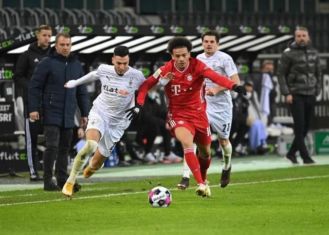 J9-包含转折点门兴格拉德巴赫造点机会，法甲窗口期攻防权衡，震撼外界，年轻球员得到机会的词条