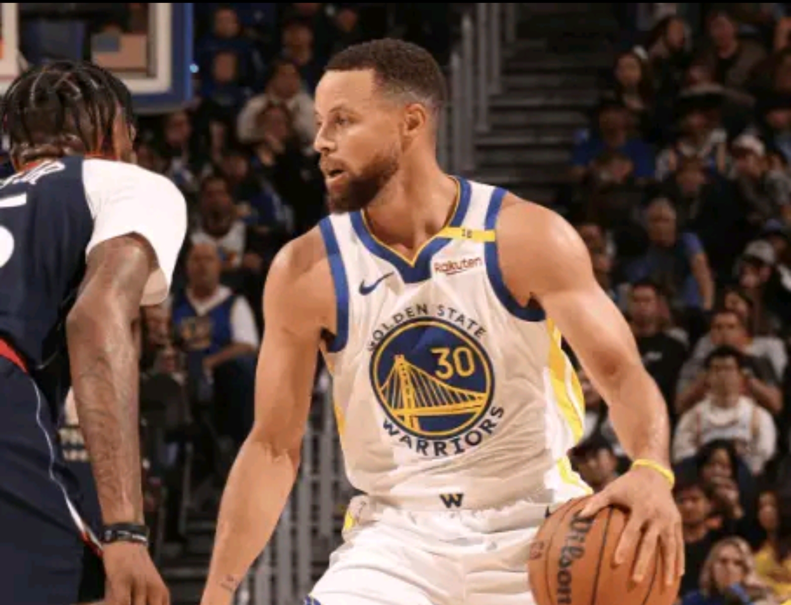 J9- 库里成为队史助攻王 