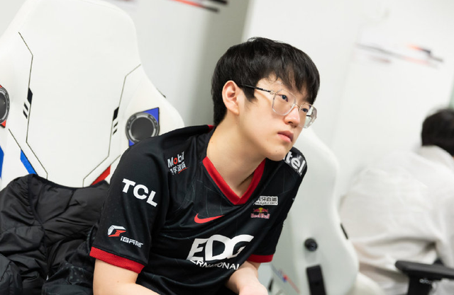 九游会-包含Ming爆冷击败MAD，战术调整引爆全场！的词条