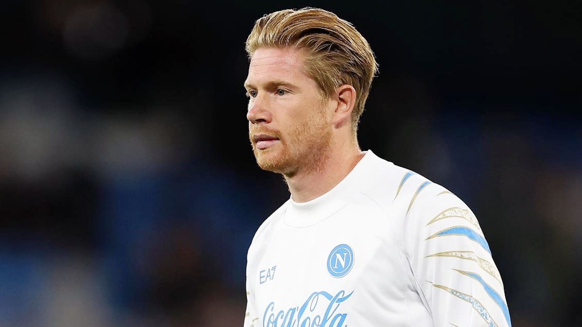 九游会-德布劳内回归赛场，关键助攻首场状态亮眼，G2观众沸腾！的简单介绍