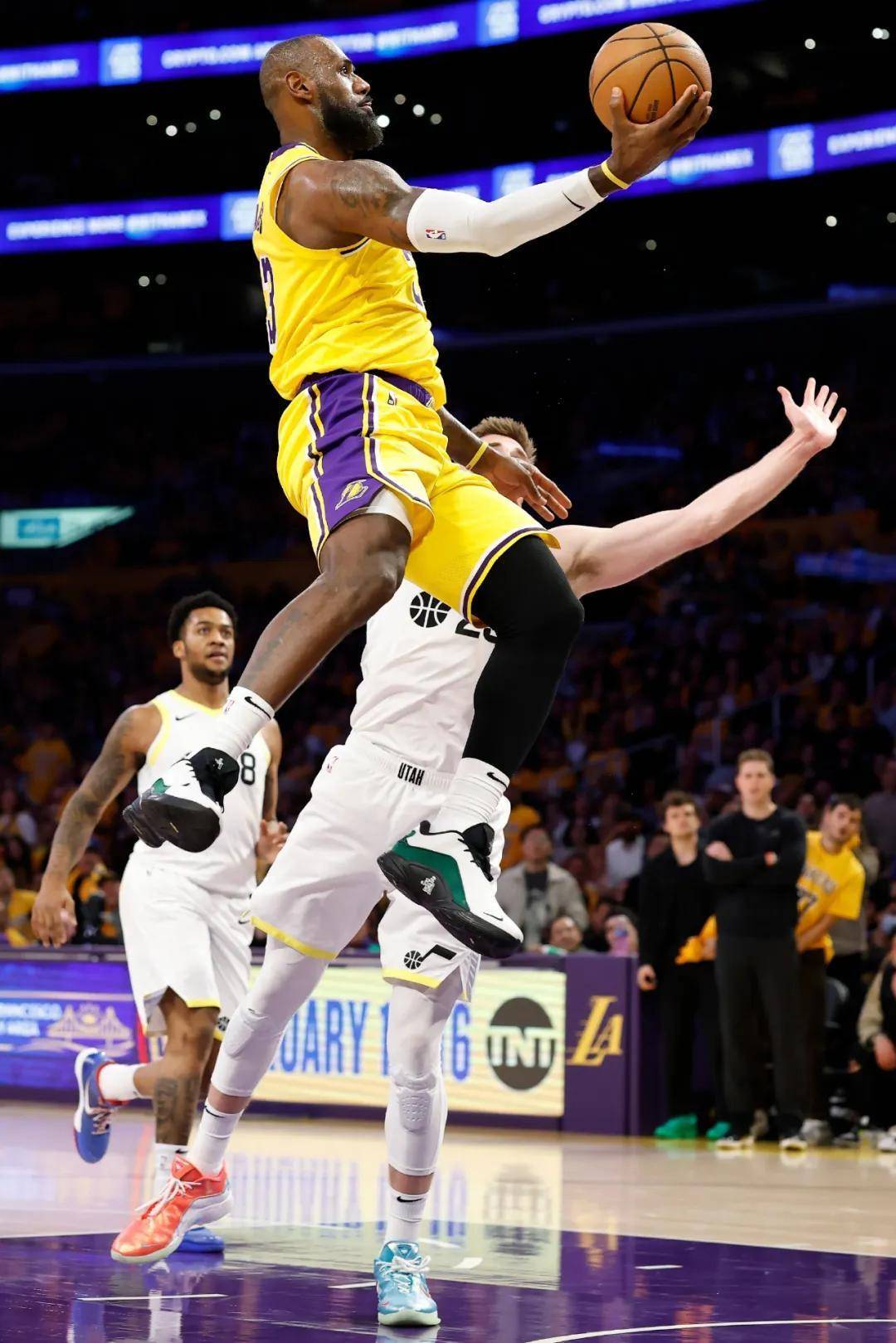 九游-关于东契奇新星突破纪录表现惊艳，塞尔维亚队未来可期！的信息