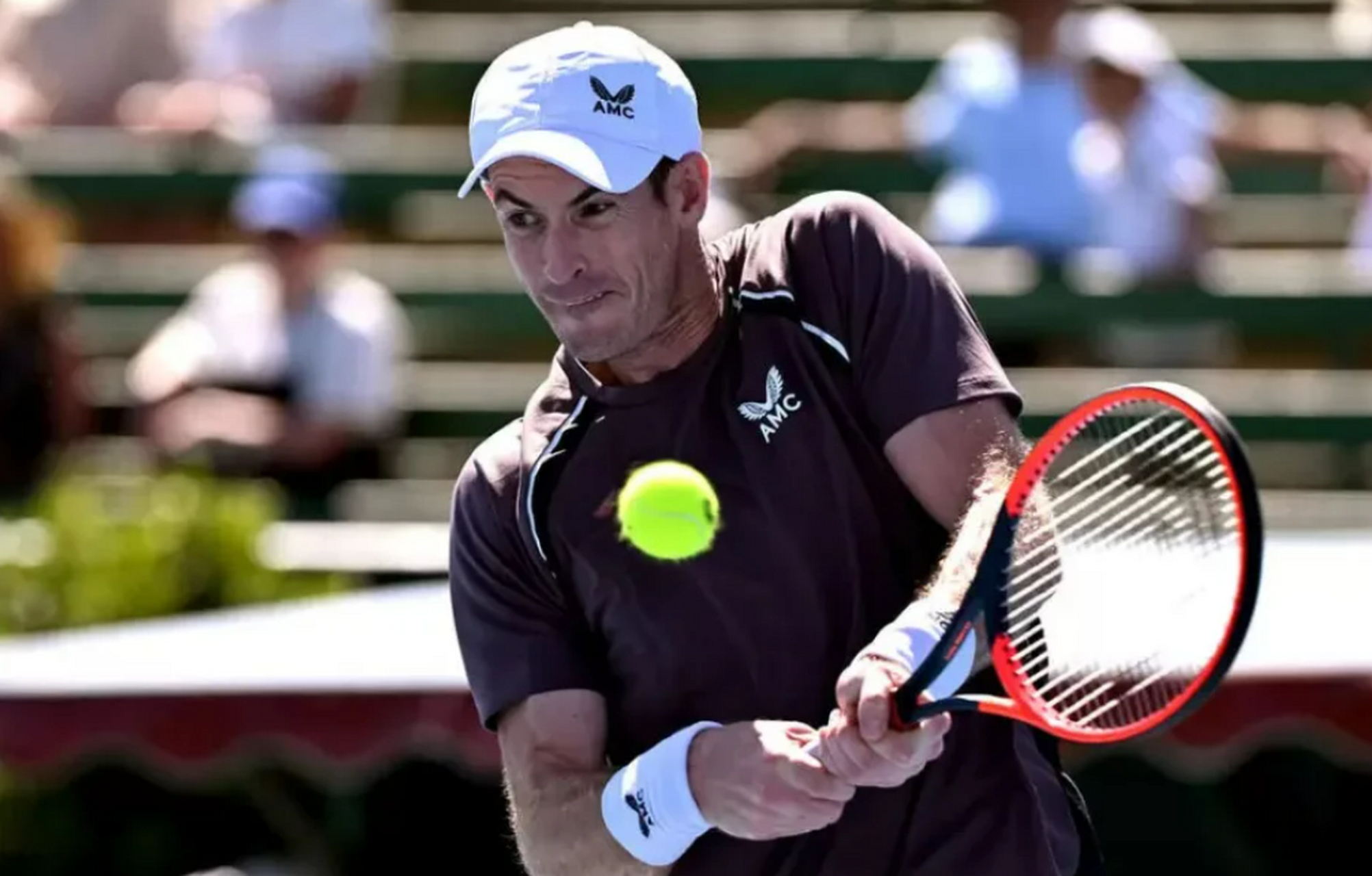 九游会-关于穆雷回归赛场，大胜首场状态亮眼，雄鹿观众沸腾！的信息