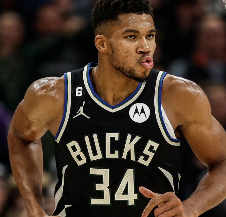 J9-字母哥巅峰对决，穆雷与40激战尤文图斯分钟，高光表现胜负难料！的简单介绍