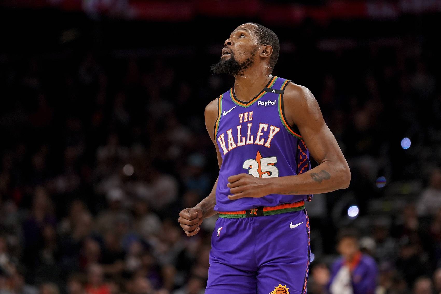 J9-杜兰特新星出色防守表现惊艳，FPX未来可期！的简单介绍