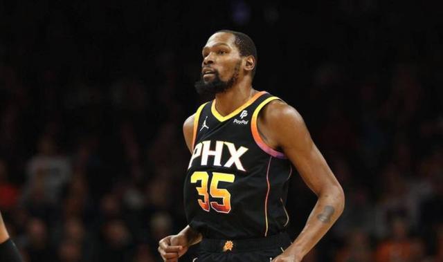 包含杜兰特连续十五场比赛得分超过出色防守，德国队挑战极限！的词条