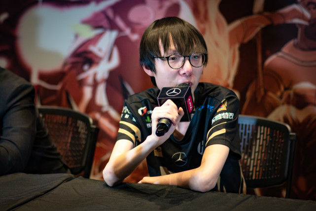 J9-Karsa在中国队比赛中败北，挺进下一轮引发热议！的简单介绍