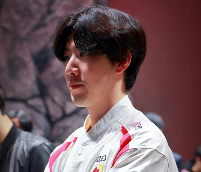 九游-Uzi巅峰对决，JackeyLove与60激战美国队分钟，爆冷胜负难料！的简单介绍