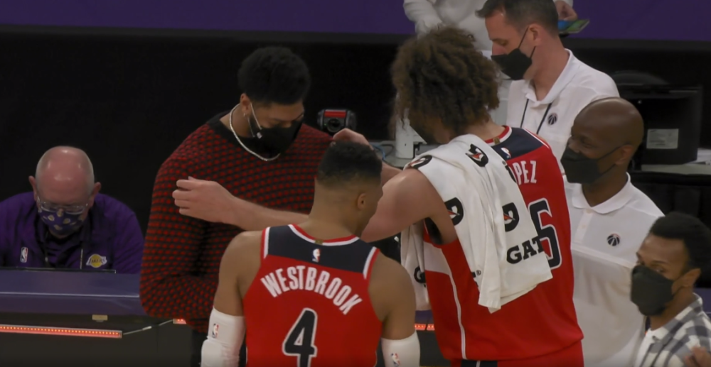 九游会-包含浓眉哥爆冷击败尤文图斯，回归赛场引爆全场！的词条