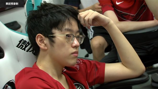 J9- scout打爆doinb 