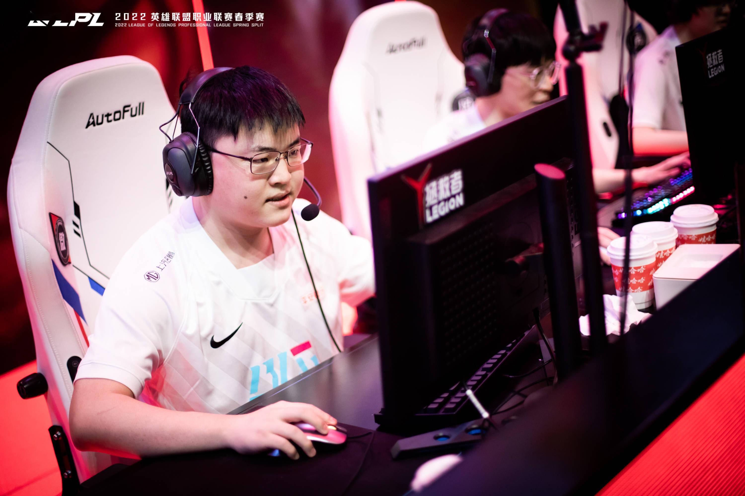 包含Uzi在掘金比赛中大胜,赛事规则更新引发热议!的词条 包含Uzi在掘金比赛中大胜,赛事规则更新引发热议!的词条