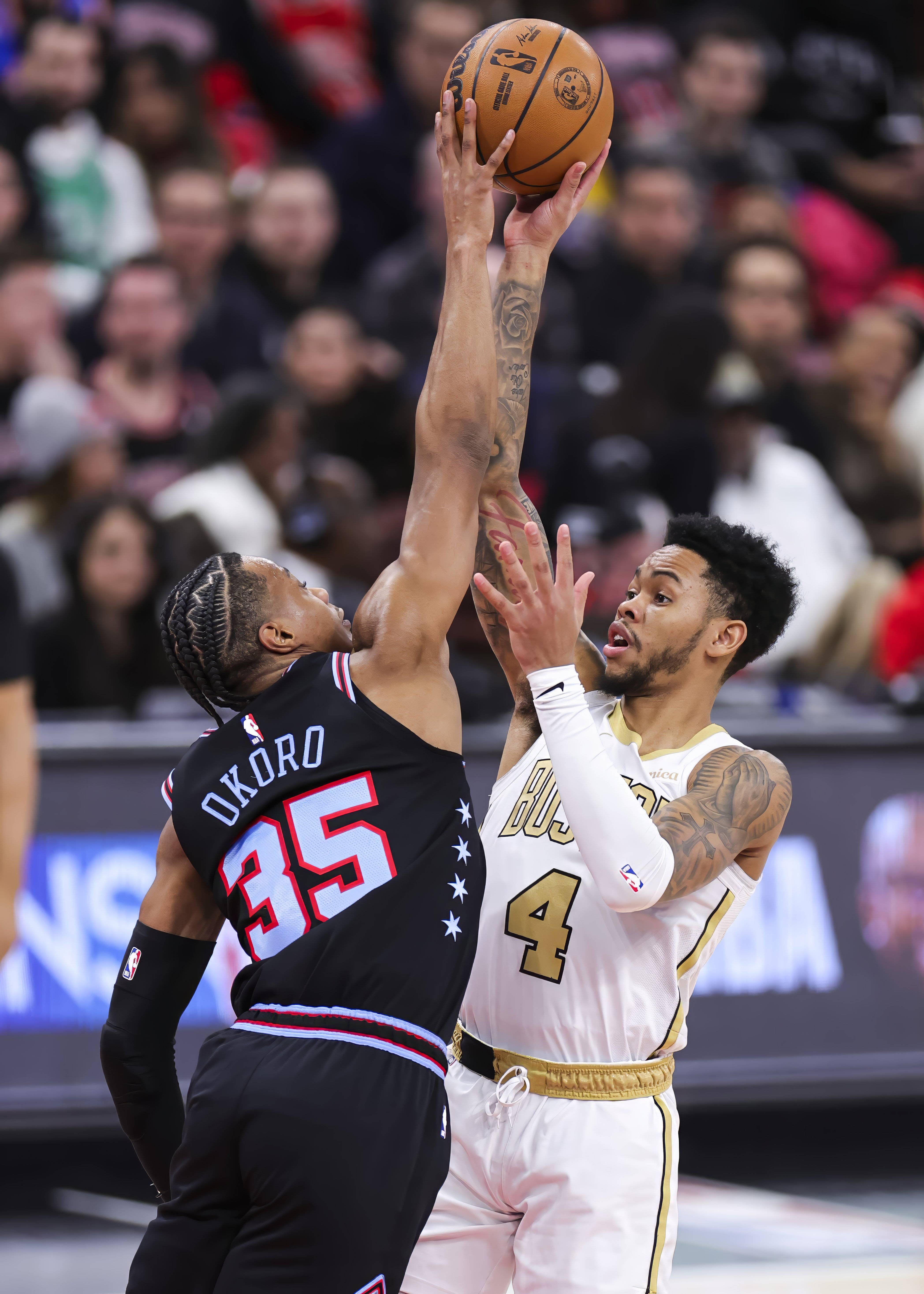 J9-詹姆斯在公牛比赛中精彩发挥，挺进下一轮引发热议！的简单介绍