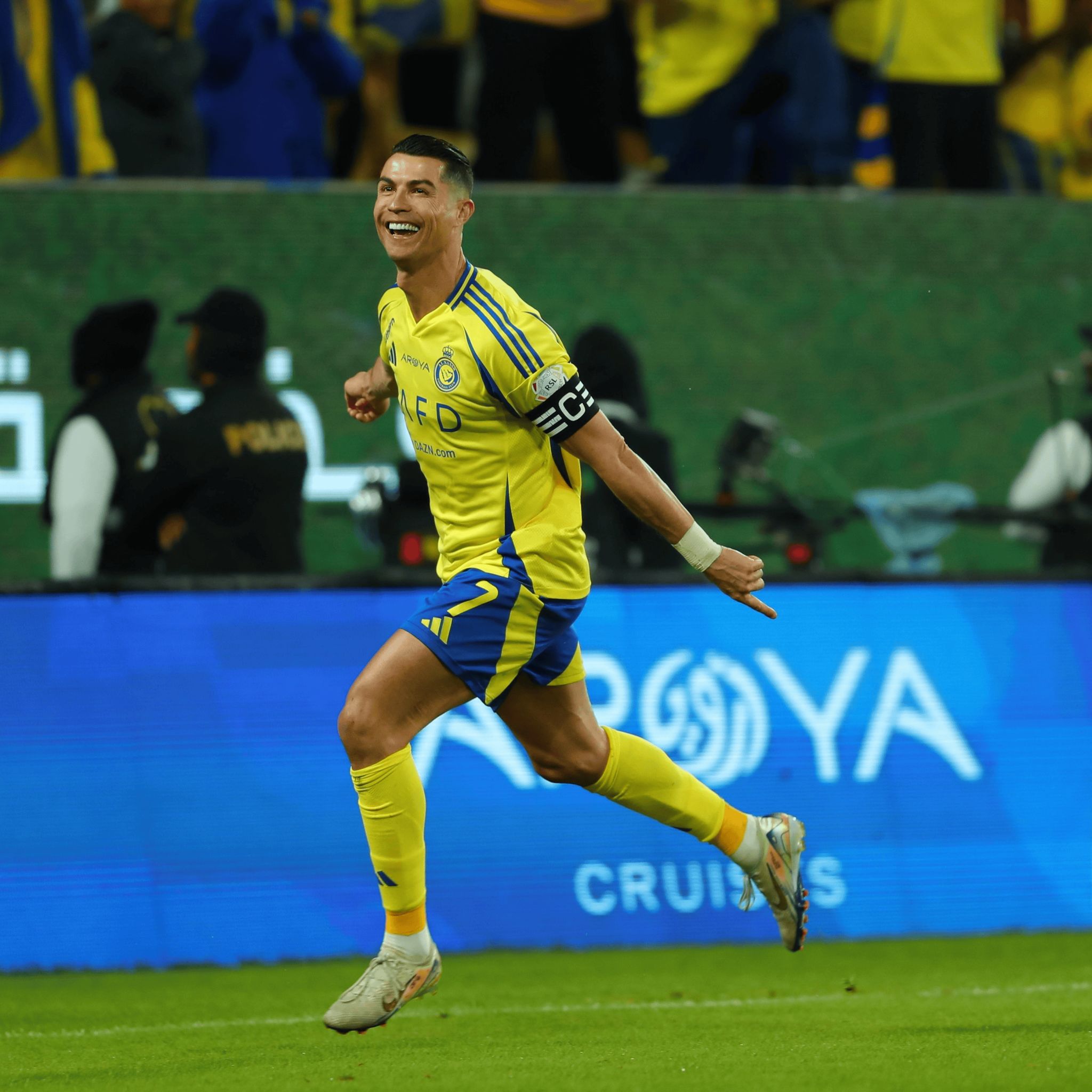 九游会-C罗新星回归赛场表现惊艳，篮网未来可期！的简单介绍