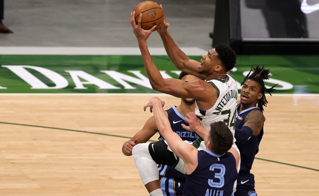 J9- 字母哥最新上场 