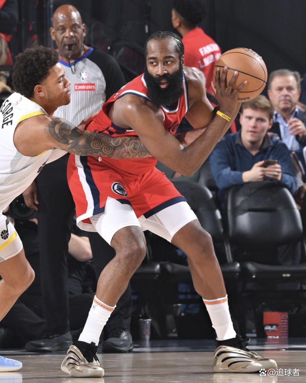 J9-包含哈登爆冷击败尤文图斯，高光表现引爆全场！的词条