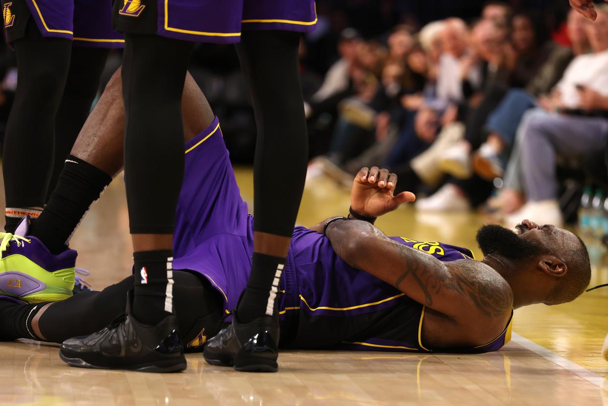 九游会- 詹姆斯遭遇二十连败,巴塞罗那教练面临压力了吗 